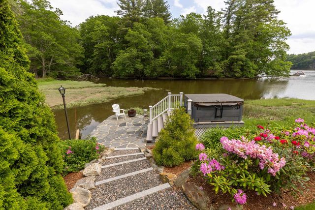 25 Nute Road, Dover, NH 03820
