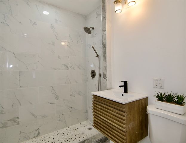 74 Kenwood Park, Springfield, MA 01108
