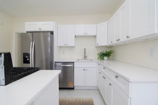 74 Kenwood Park, Springfield, MA 01108