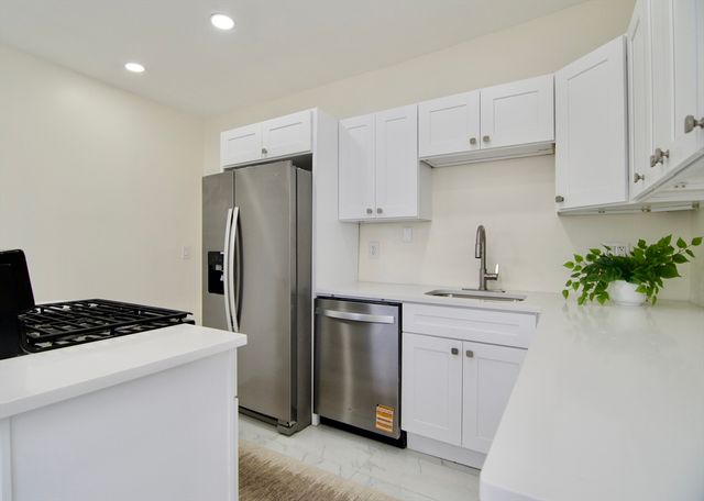 74 Kenwood Park, Springfield, MA 01108