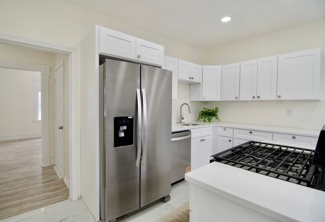 74 Kenwood Park, Springfield, MA 01108