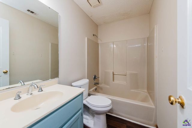 102 Stone Mill Drive, Warner Robins, GA 31088