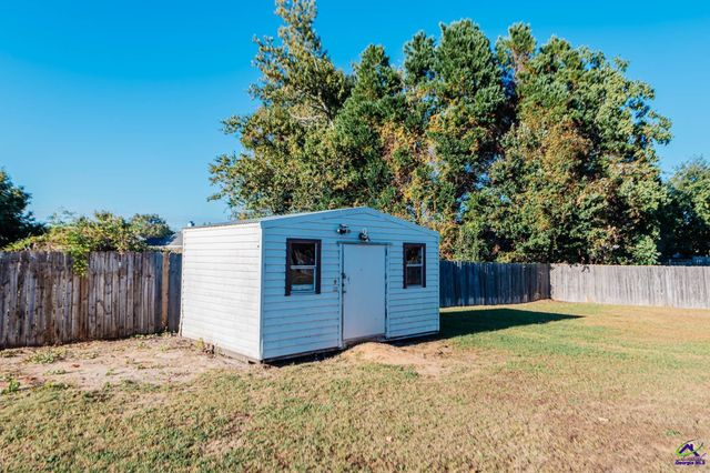 102 Stone Mill Drive, Warner Robins, GA 31088