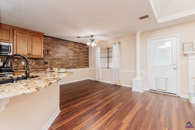 102 Stone Mill Drive, Warner Robins, GA 31088