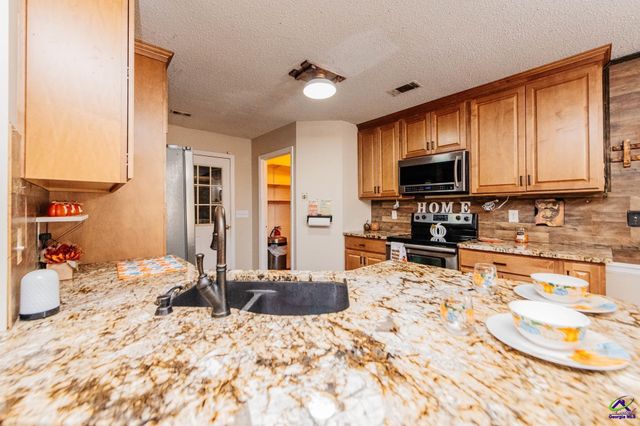 102 Stone Mill Drive, Warner Robins, GA 31088