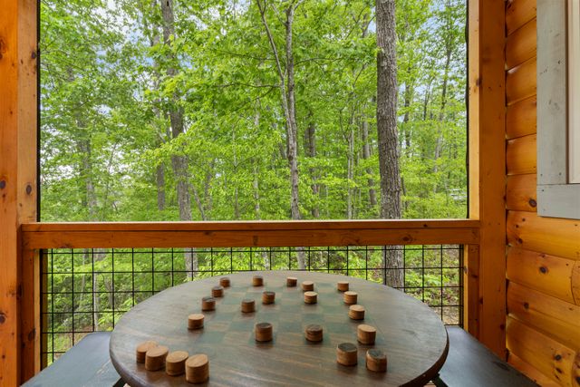 787 Heavenly, Frenchburg, KY 40322