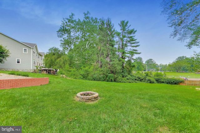 7217 WILBURDALE DR, Annandale, VA 22003