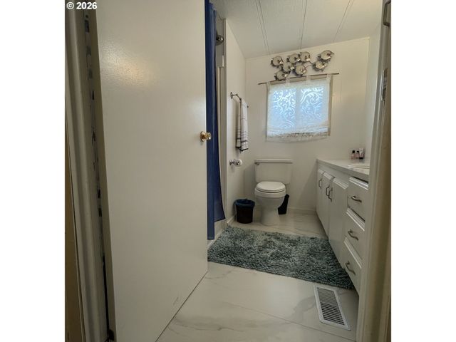 16131 W HOFFELDT Ln 18, Brookings, OR 97415