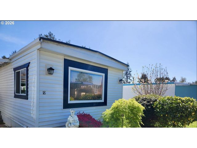 16131 W HOFFELDT Ln 18, Brookings, OR 97415
