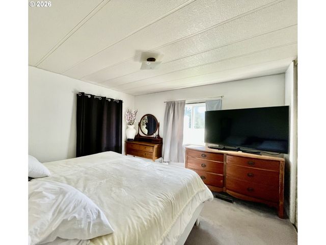 16131 W HOFFELDT Ln 18, Brookings, OR 97415