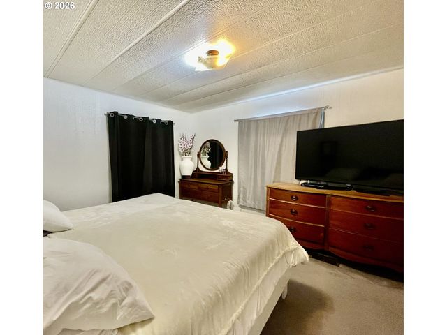 16131 W HOFFELDT Ln 18, Brookings, OR 97415