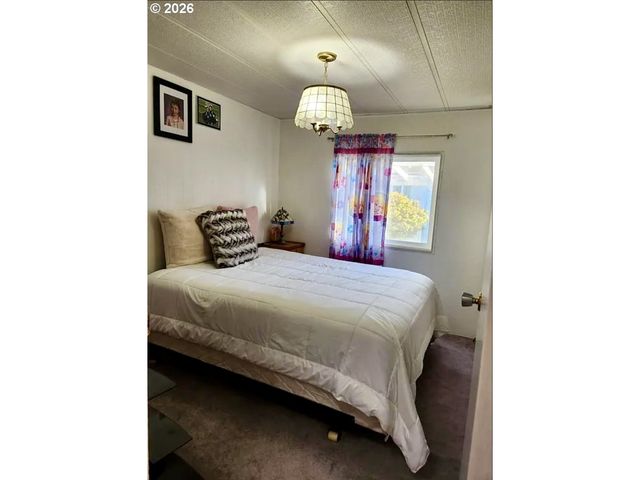 16131 W HOFFELDT Ln 18, Brookings, OR 97415