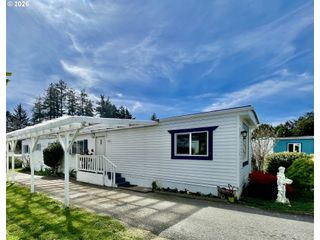 16131 W HOFFELDT Ln 18, Brookings, OR 97415