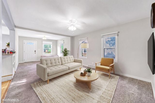 126 W 3rd Avenue, New Lenox, IL 60451