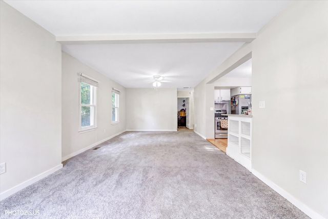126 W 3rd Avenue, New Lenox, IL 60451