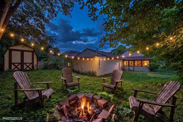 126 W 3rd Avenue, New Lenox, IL 60451