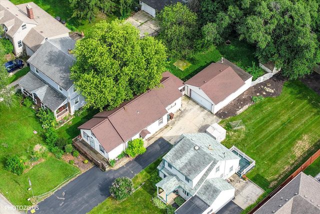 126 W 3rd Avenue, New Lenox, IL 60451