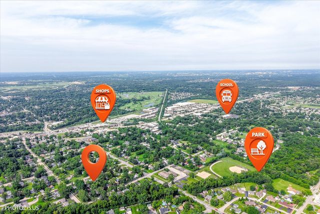 126 W 3rd Avenue, New Lenox, IL 60451
