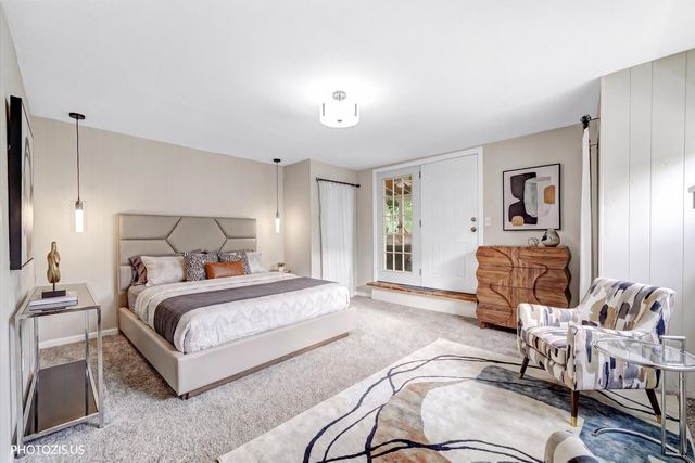 126 W 3rd Avenue, New Lenox, IL 60451