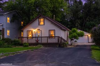 126 W 3rd Avenue, New Lenox, IL 60451