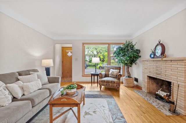 1224 Edmund Avenue, Saint Paul, MN 55104