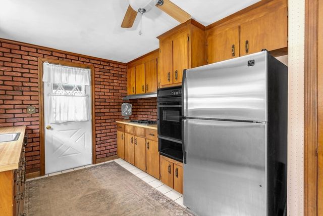 4 Southgate Rd, Franklin, MA 02038