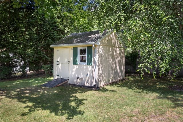 4 Southgate Rd, Franklin, MA 02038