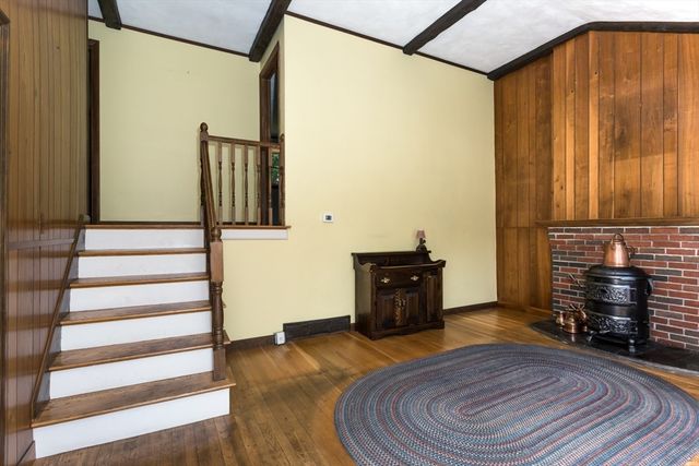 4 Southgate Rd, Franklin, MA 02038