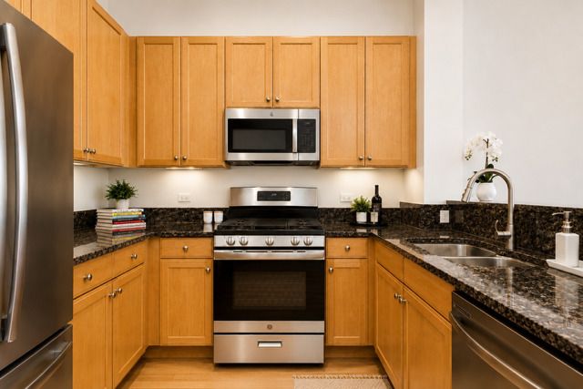500 W SUPERIOR Street 604, Chicago, IL 60654