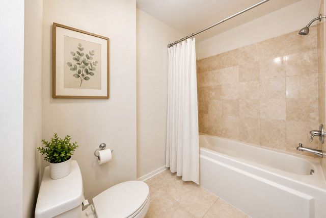 500 W SUPERIOR Street 604, Chicago, IL 60654
