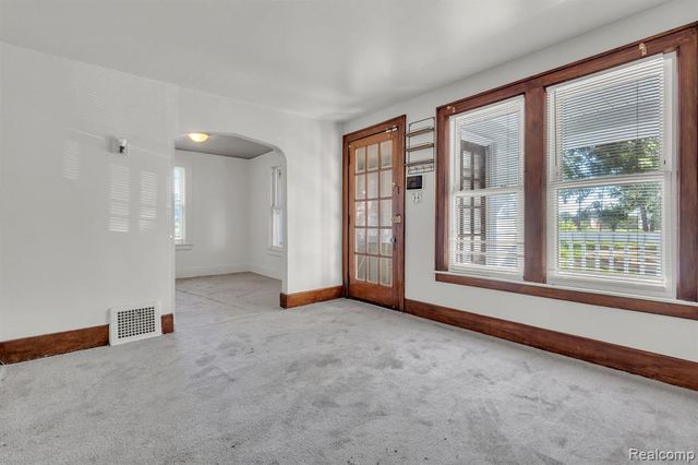 4877 Maynard Street, Detroit, MI 48215