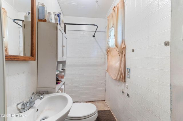 2414 Glenda Street, Winterville, NC 28590