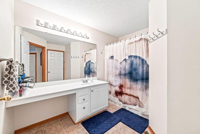17135 Embers Avenue 2102, Farmington, MN 55024