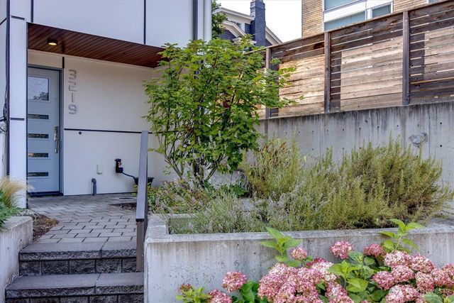 3219 Fuhrman Avenue E, Seattle, WA 98102