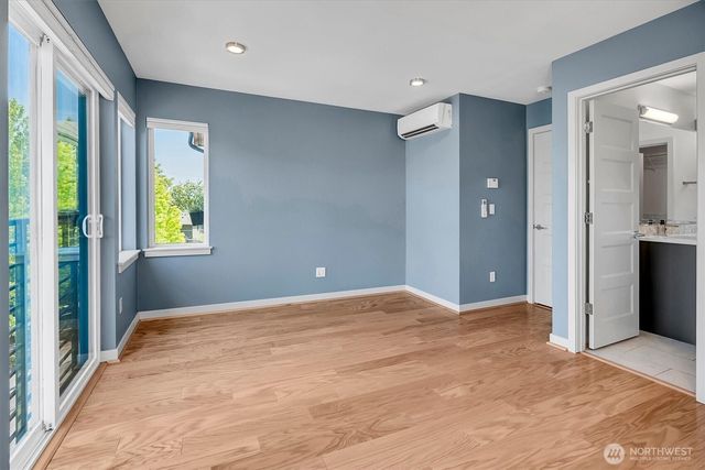 3219 Fuhrman Avenue E, Seattle, WA 98102