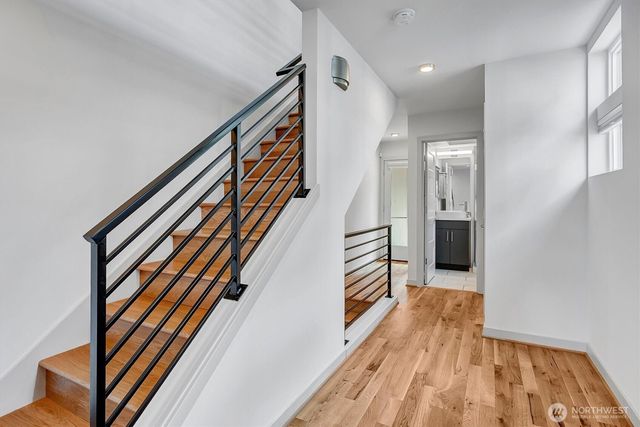 3219 Fuhrman Avenue E, Seattle, WA 98102
