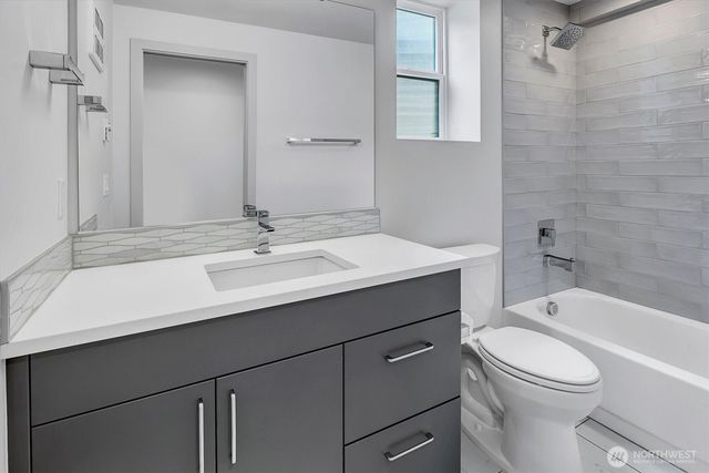 3219 Fuhrman Avenue E, Seattle, WA 98102