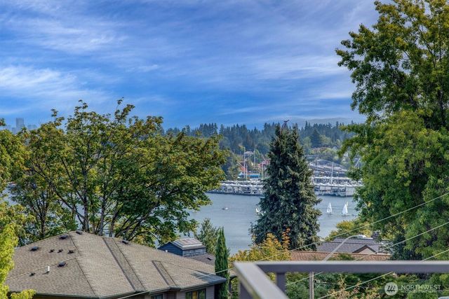 3219 Fuhrman Avenue E, Seattle, WA 98102