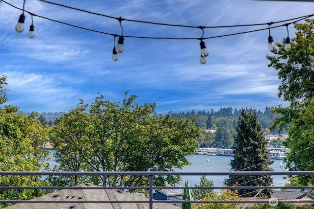 3219 Fuhrman Avenue E, Seattle, WA 98102
