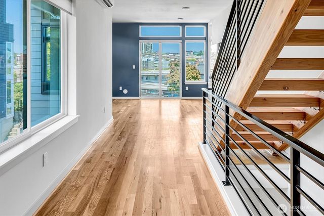 3219 Fuhrman Avenue E, Seattle, WA 98102