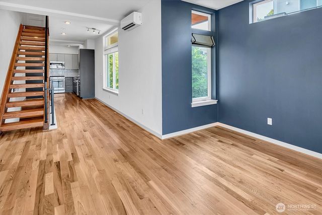 3219 Fuhrman Avenue E, Seattle, WA 98102