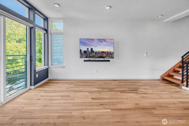 3219 Fuhrman Avenue E, Seattle, WA 98102