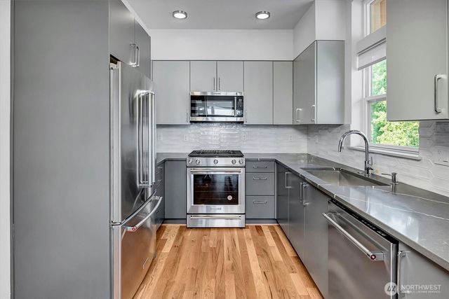 3219 Fuhrman Avenue E, Seattle, WA 98102