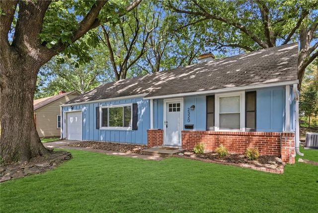 2320 W 76th Street, Prairie Village, KS 66208