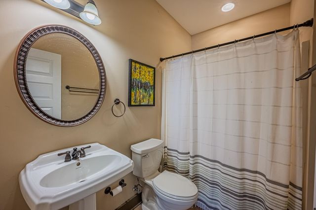 9048 OSBORNTOWN RD, Arlington, TN 38002