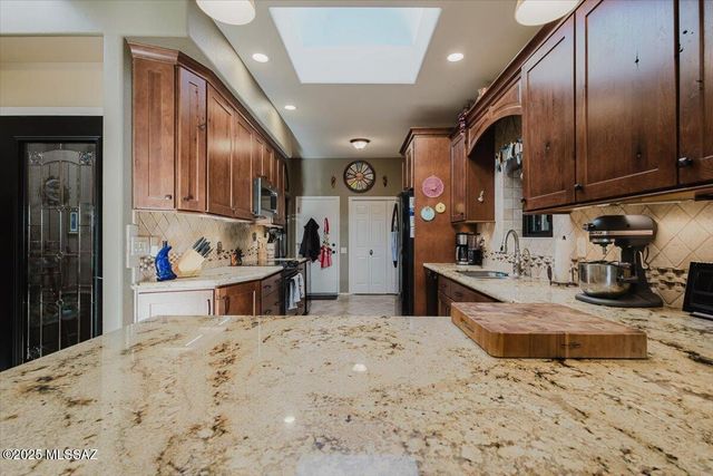 3513 S Via Del Estornino, Green Valley, AZ 85622