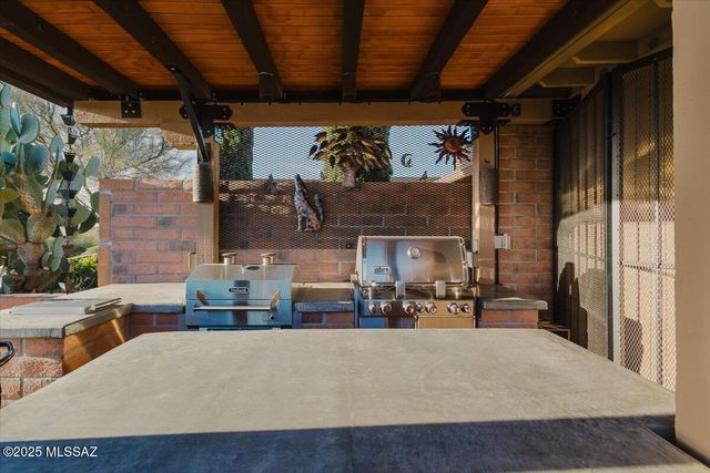 3513 S Via Del Estornino, Green Valley, AZ 85622