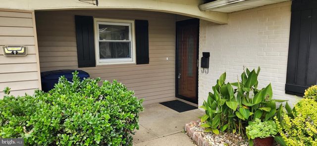 79 MARSHAL LN, Willingboro, NJ 08046