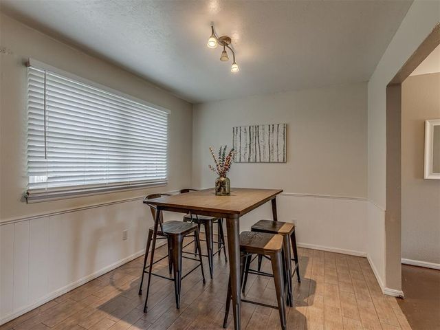 1013 NW 6th Street, Moore, OK 73160