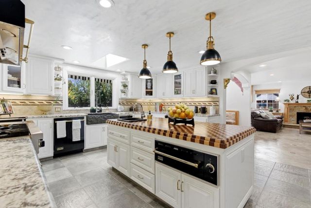 2859 Broken Oak Court, San Jose, CA 95148
